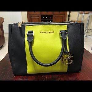 Michael Kors purse